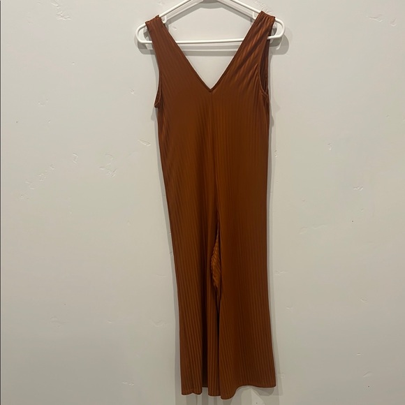 Zara Brown Sleeveless V-Neck Jumpsuit - Picture 3 of 6